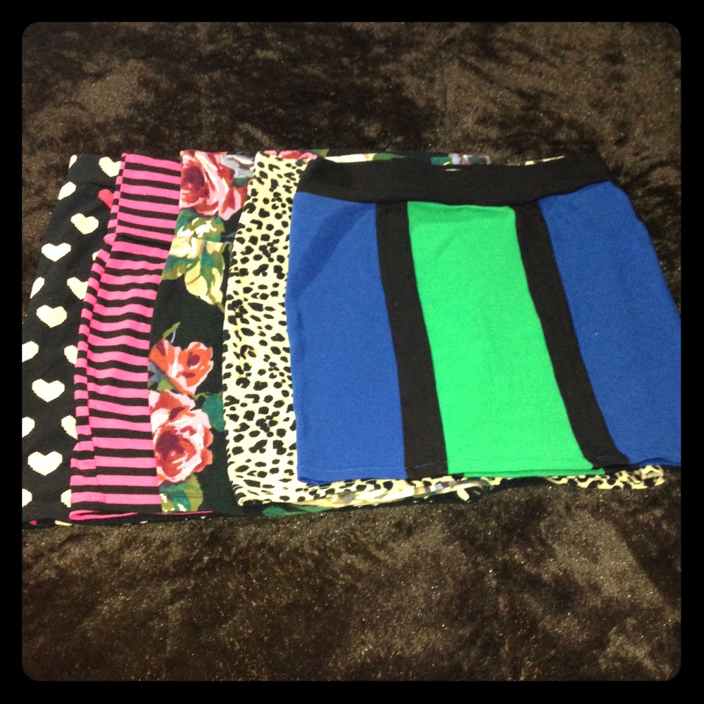 💥5 Stretchy Mini-Skirts medium